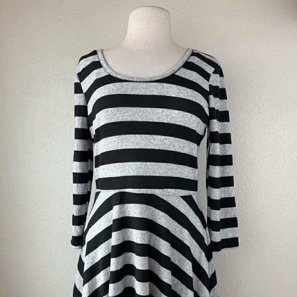 NWT I’m In Love with Derek Women’s Dress